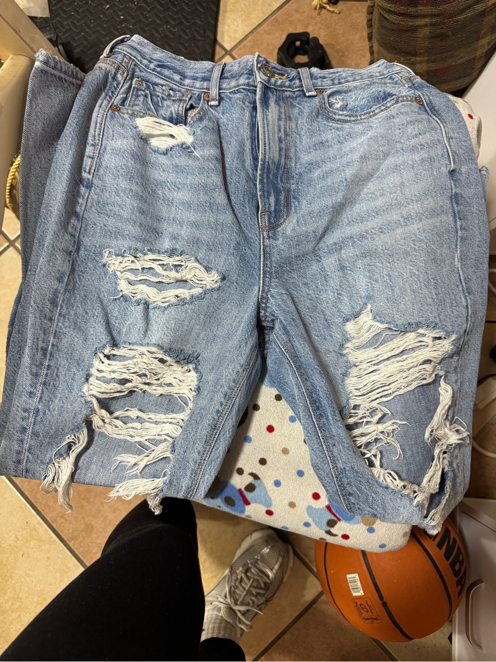American eagle Light Blue Denim straight leg pants with Contrast Stitching